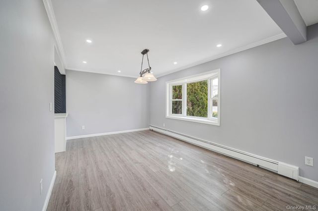 1 Yardley Lane, Nesconset, NY 11767