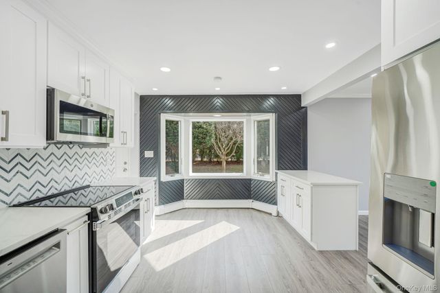 1 Yardley Lane, Nesconset, NY 11767