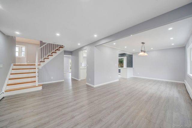 1 Yardley Lane, Nesconset, NY 11767