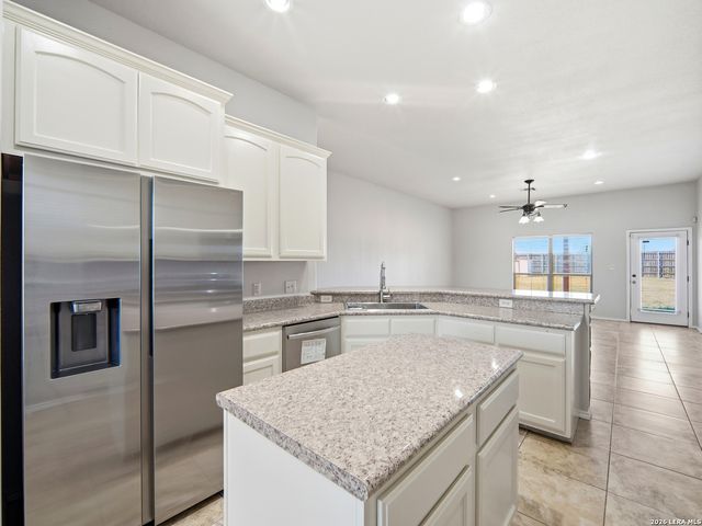 1924 Vista View, Pleasanton, TX 78064