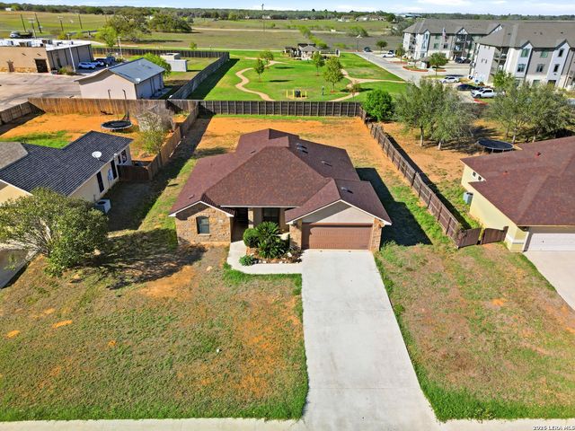 1924 Vista View, Pleasanton, TX 78064