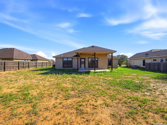 1924 Vista View, Pleasanton, TX 78064