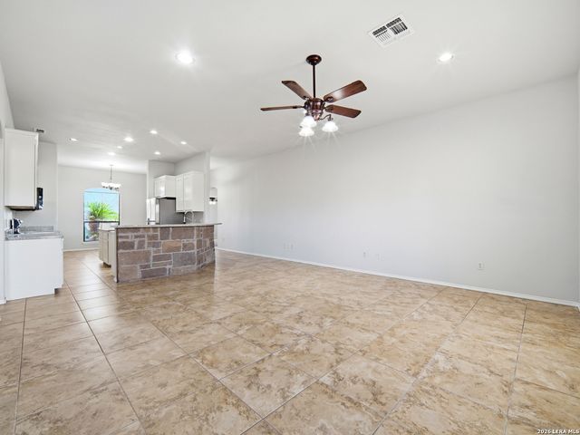 1924 Vista View, Pleasanton, TX 78064
