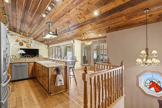 65650 Dailey Road, Edwardsburg, MI 49112