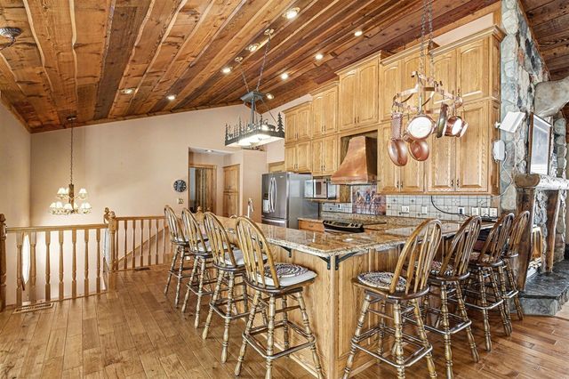 65650 Dailey Road, Edwardsburg, MI 49112