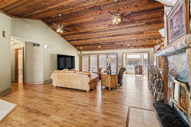 65650 Dailey Road, Edwardsburg, MI 49112