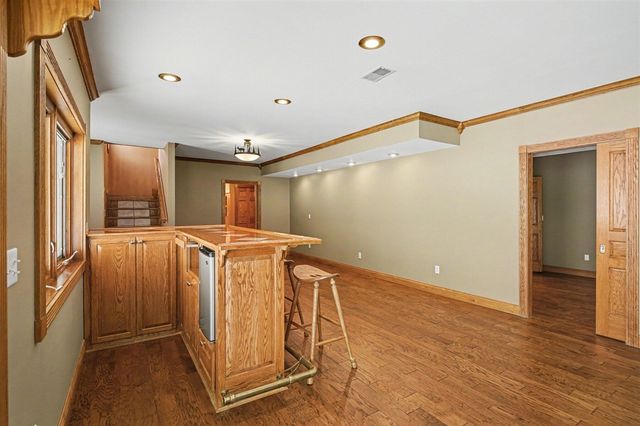 65650 Dailey Road, Edwardsburg, MI 49112