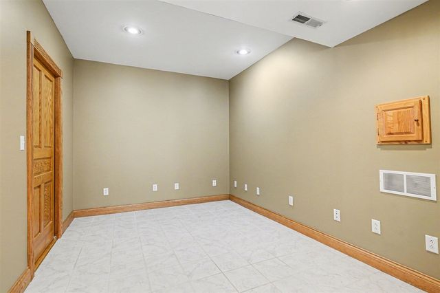 65650 Dailey Road, Edwardsburg, MI 49112