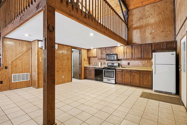 65650 Dailey Road, Edwardsburg, MI 49112
