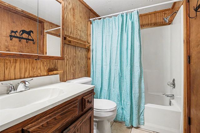 65650 Dailey Road, Edwardsburg, MI 49112