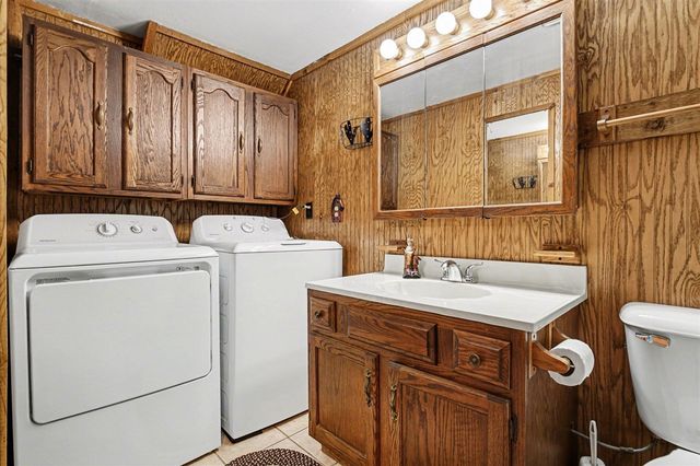 65650 Dailey Road, Edwardsburg, MI 49112