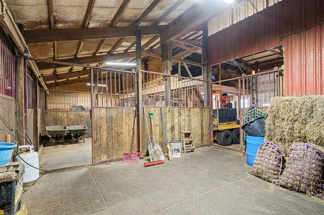 65650 Dailey Road, Edwardsburg, MI 49112