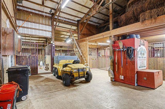 65650 Dailey Road, Edwardsburg, MI 49112