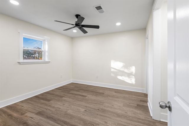 210 Lynnwood Dr, Houma, LA 70360