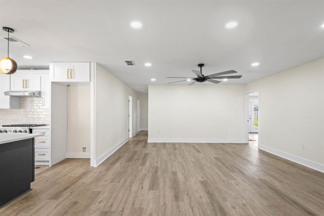 210 Lynnwood Dr, Houma, LA 70360