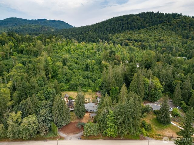 2916 E Blackburn Road, Mount Vernon, WA 98274