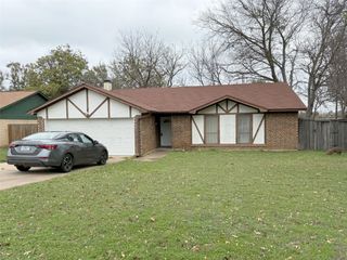 1205 Augusta Road, Benbrook, TX 76126