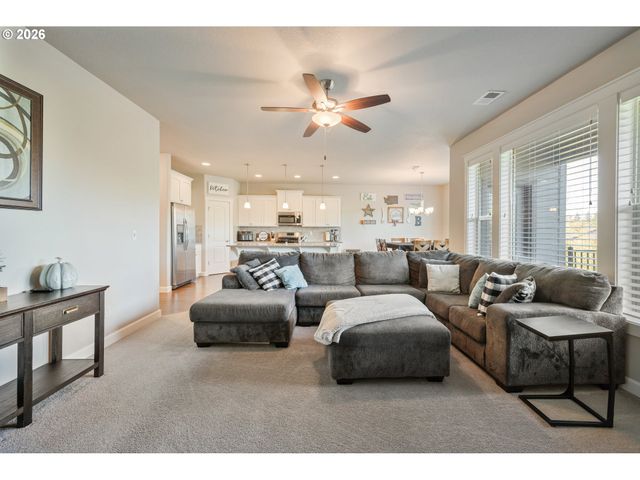 3400 N 10TH St, Ridgefield, WA 98642