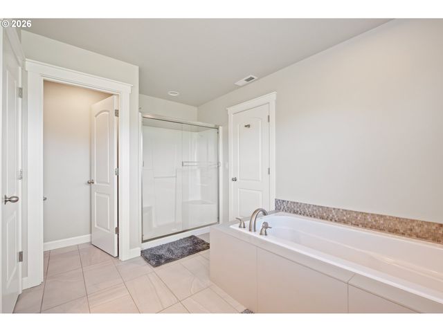 3400 N 10TH St, Ridgefield, WA 98642