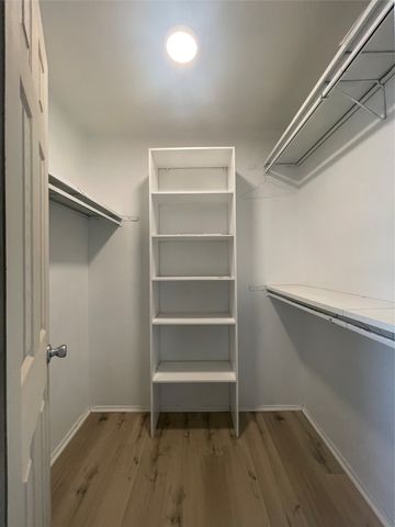 702 Pinehill Lane, Grand Prairie, TX 75052