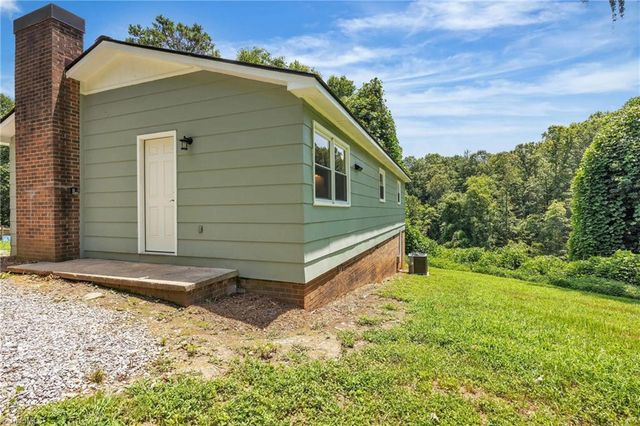 390 Hilltop Acres Street, North Wilkesboro, NC 28659