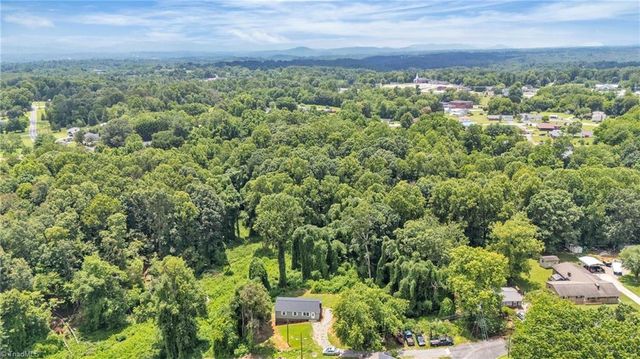 390 Hilltop Acres Street, North Wilkesboro, NC 28659