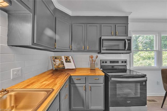 390 Hilltop Acres Street, North Wilkesboro, NC 28659
