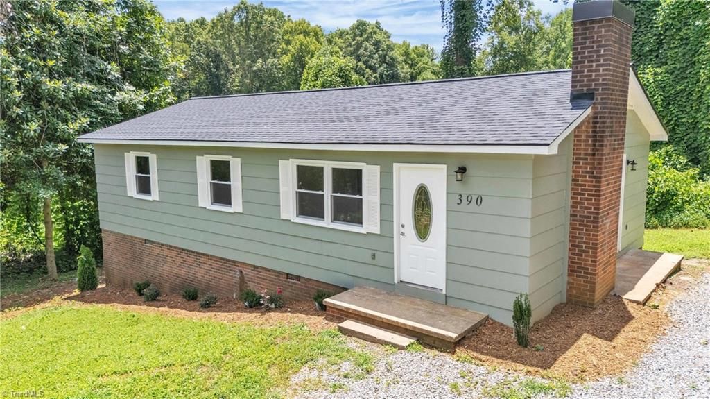 390 Hilltop Acres Street, North Wilkesboro, NC 28659