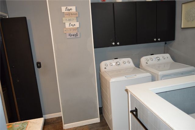 1102 D Avenue, Vinton, IA 52349