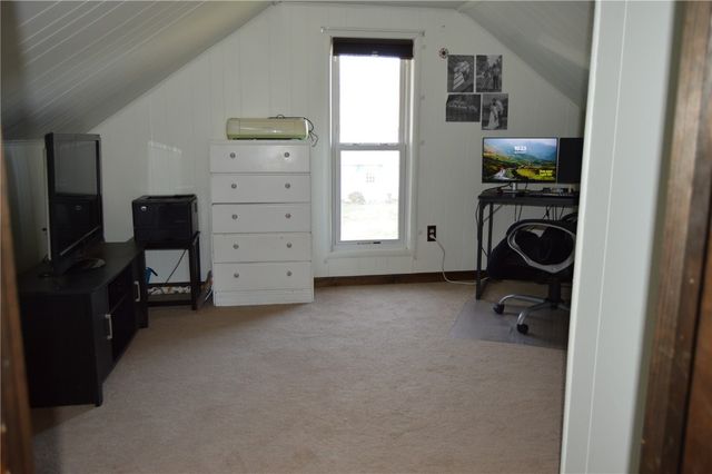 1102 D Avenue, Vinton, IA 52349