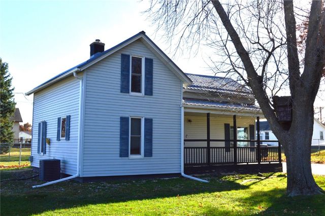 1102 D Avenue, Vinton, IA 52349