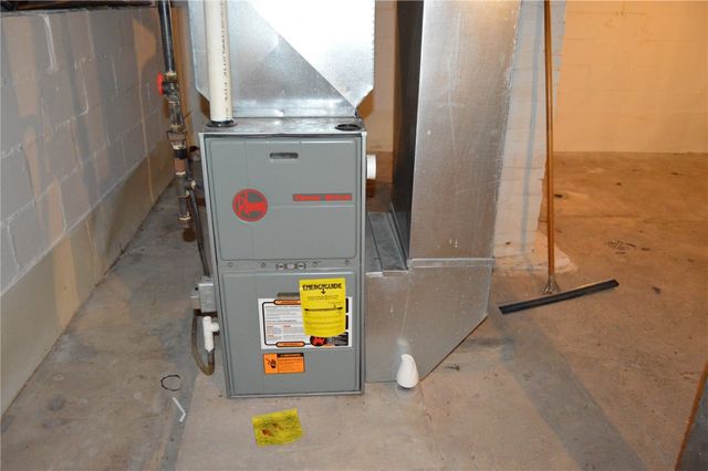 1102 D Avenue, Vinton, IA 52349