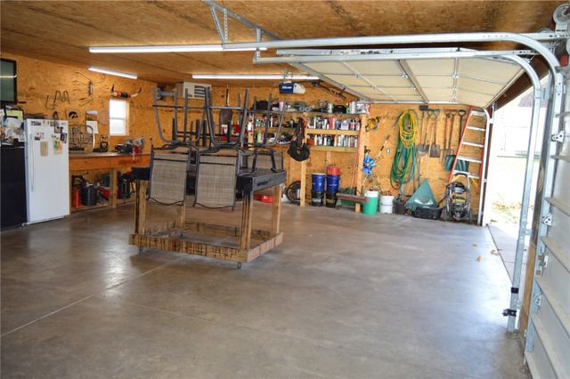 1102 D Avenue, Vinton, IA 52349