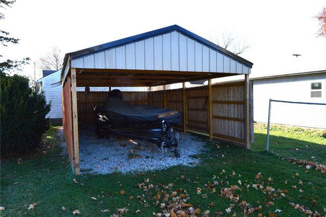 1102 D Avenue, Vinton, IA 52349