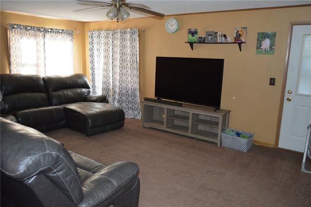 1102 D Avenue, Vinton, IA 52349