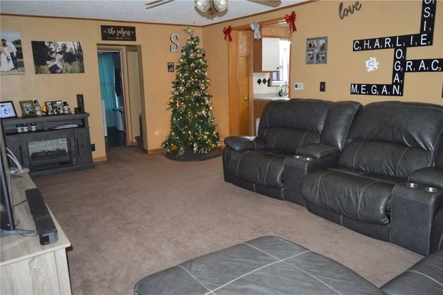 1102 D Avenue, Vinton, IA 52349