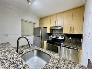 811 NE 14th Place 4, Fort Lauderdale, FL 33304