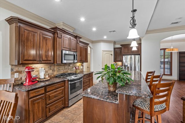 513 Dogwood South Lane, Haughton, LA 71037