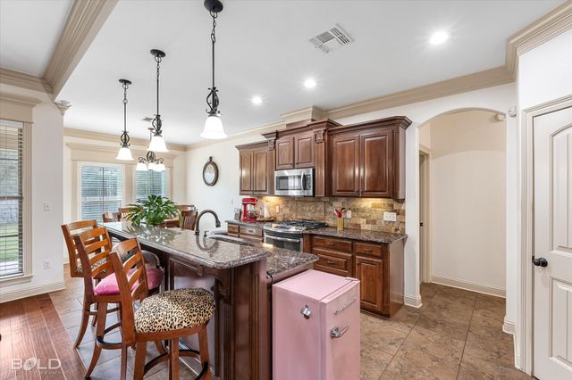 513 Dogwood South Lane, Haughton, LA 71037