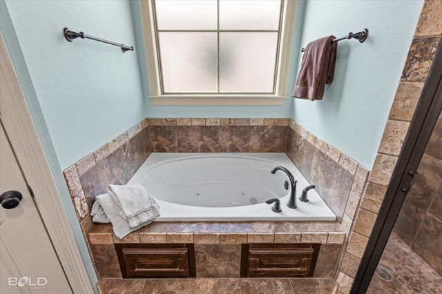 513 Dogwood South Lane, Haughton, LA 71037