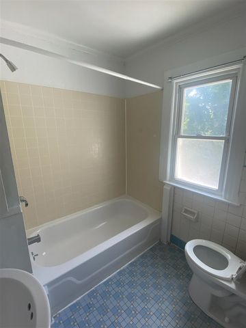 611 Emmet Street, Ypsilanti, MI 48197