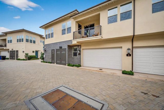 16750 Coyote Bush Drive 97, San Diego, CA 92127