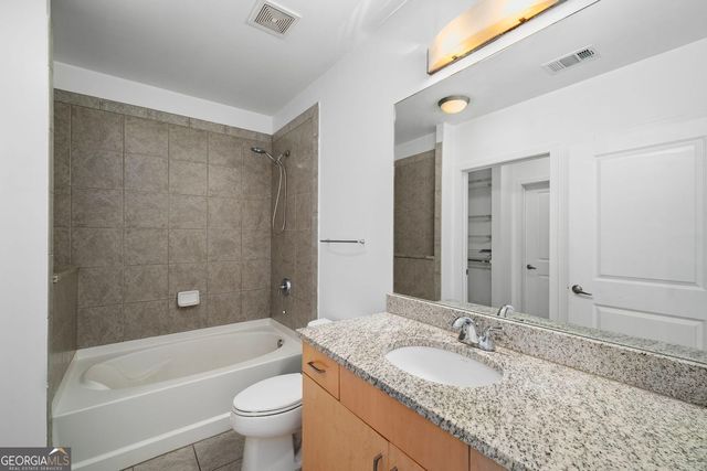 400 W Peachtree Street NW 1702, Atlanta, GA 30308