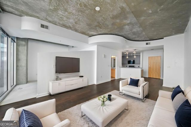 400 W Peachtree Street NW 1702, Atlanta, GA 30308