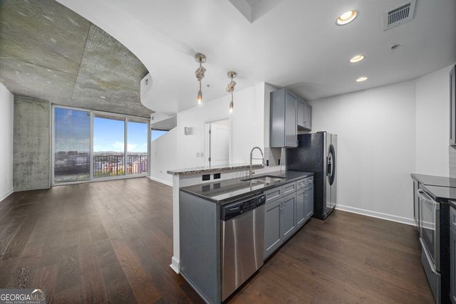 400 W Peachtree Street NW 1702, Atlanta, GA 30308