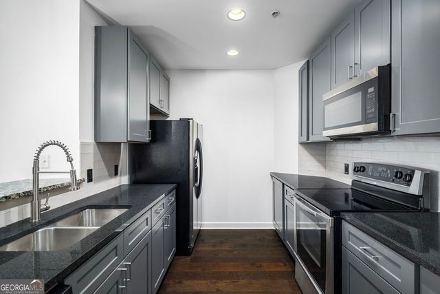 400 W Peachtree Street NW 1702, Atlanta, GA 30308