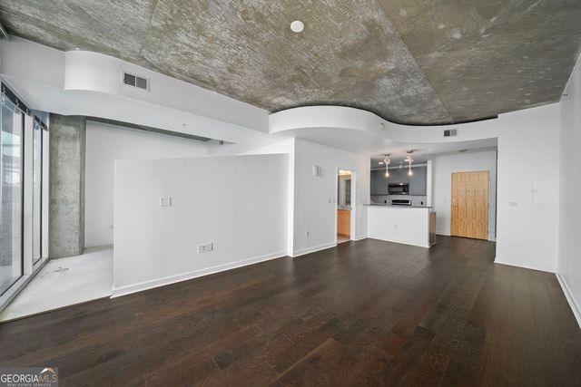 400 W Peachtree Street NW 1702, Atlanta, GA 30308