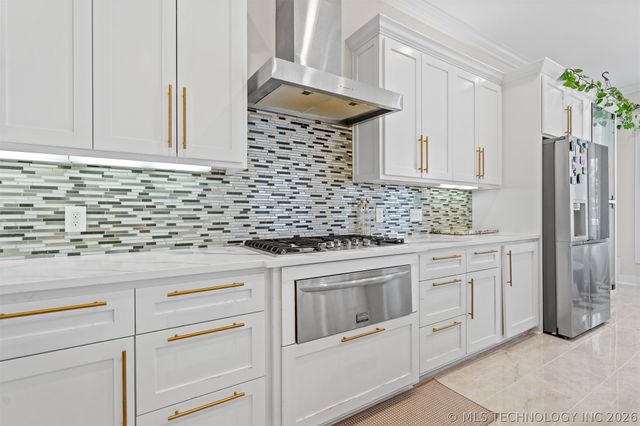 1706 Warwick Circle, Ardmore, OK 73401