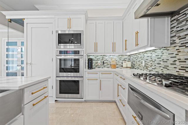 1706 Warwick Circle, Ardmore, OK 73401