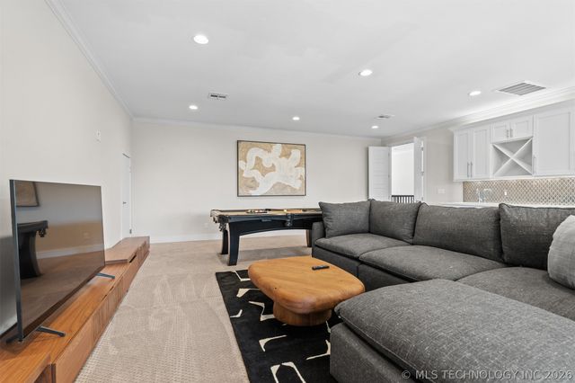 1706 Warwick Circle, Ardmore, OK 73401